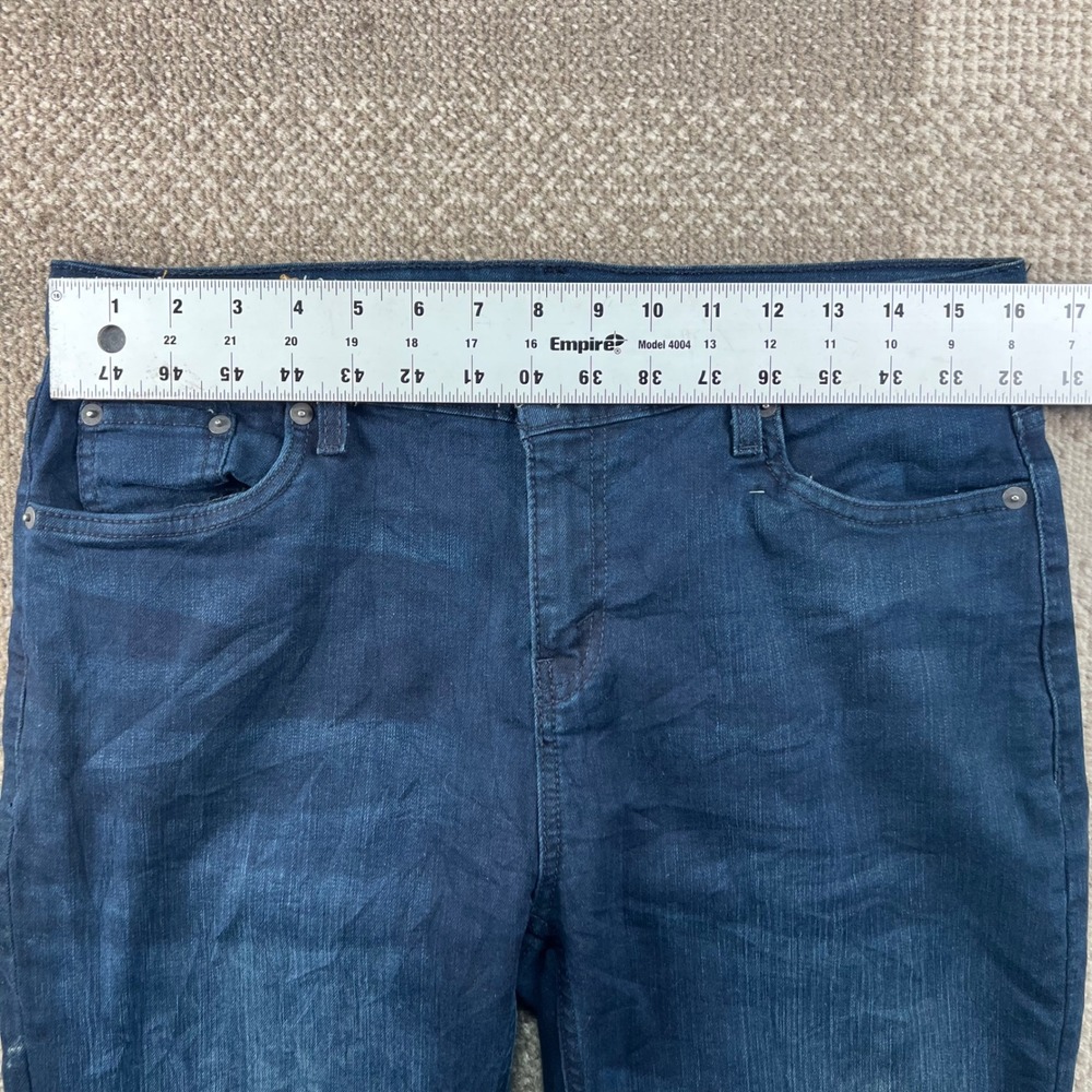 Levis 502 Regular Taper Jeans Womens 30x32 Dark Wash Blue Denim Whiskered - Picture 6 of 10
